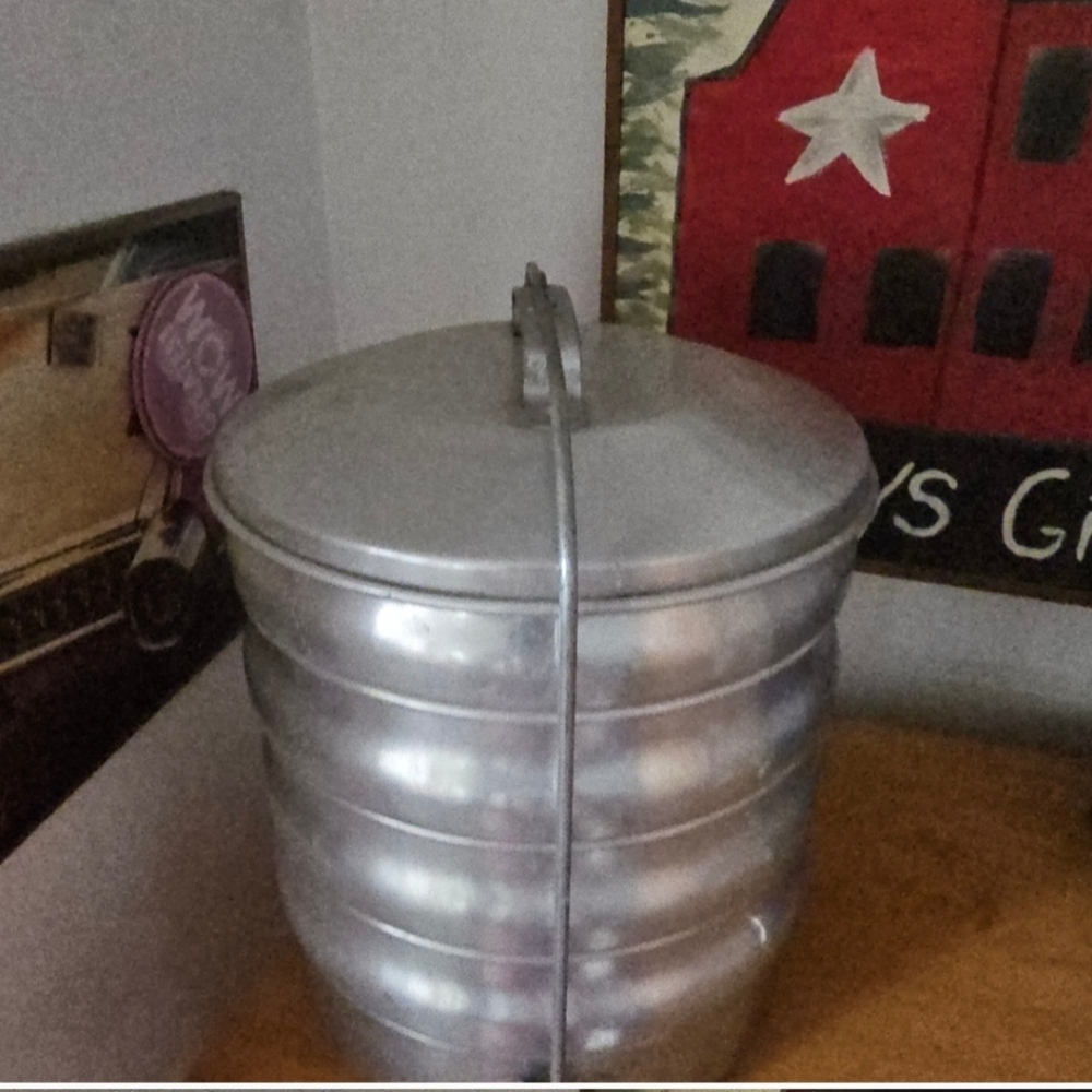 Aluminum Stackable Pinic set - Picture 3 of 8